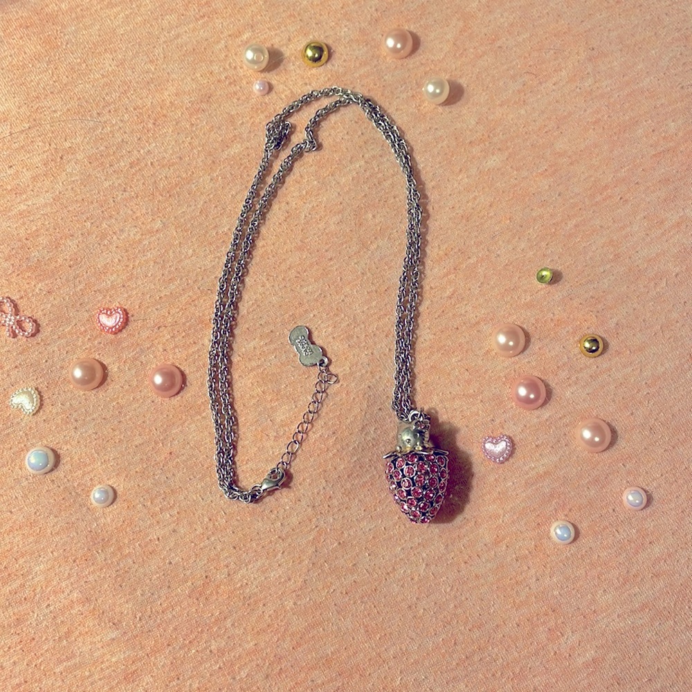 Sanrio Hellokitty necklace